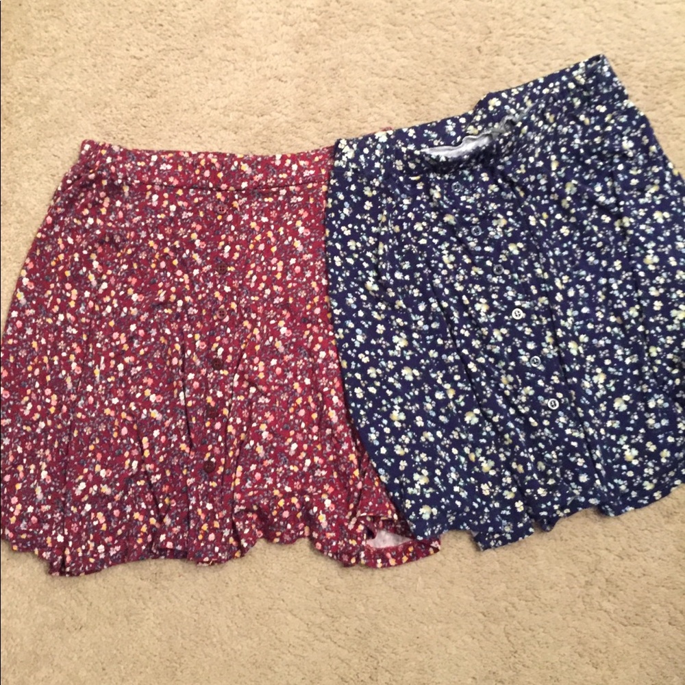 Bundle of 2 skirts